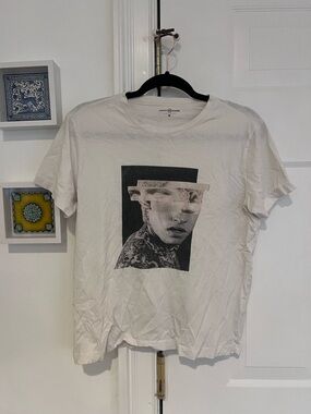 White Graphic Crewneck T-Shirt Men’s S